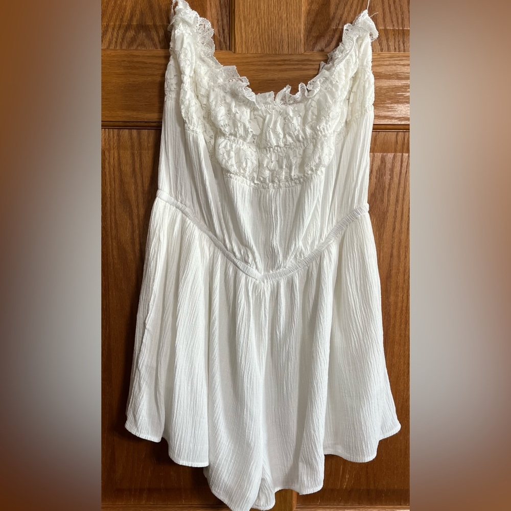 Promesa white Lace Shorts Strapless Romper w/pocketsSz Med